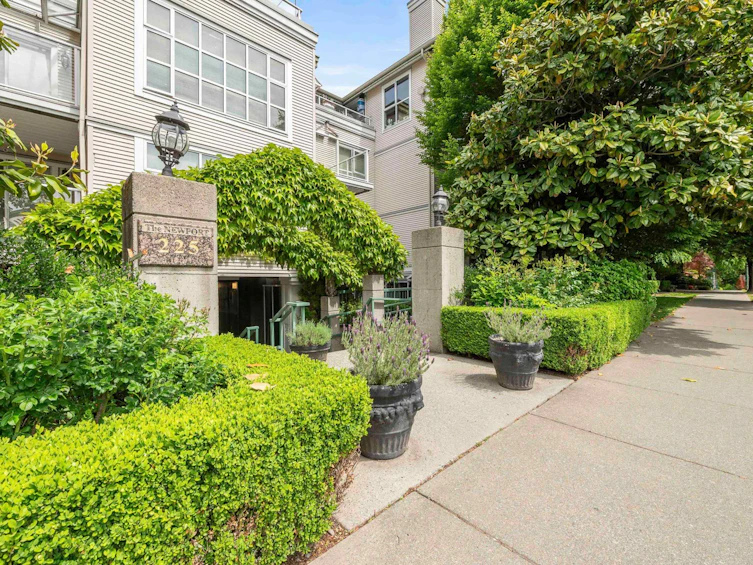 202-225 E 19th Avenue, Vancouver, BC, V5V 1J3 - 2