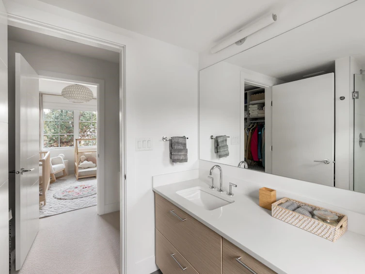 15-1133 Ridgewood Drive, North Vancouver, BC, V7R 0A5 - 26