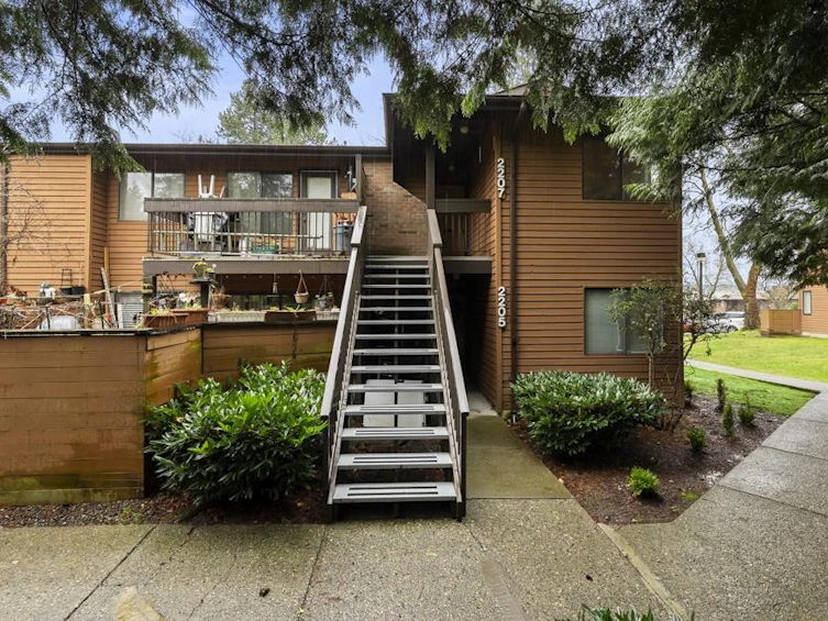 2207-10620 150 Street, Surrey, BC, V3R 7K3 - 21