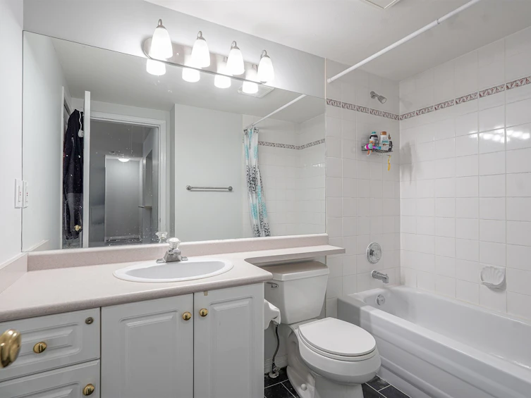 208-12125 75a Avenue, Surrey, BC, V3W 1B9 - 13
