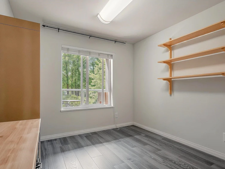 208-12125 75a Avenue, Surrey, BC, V3W 1B9 - 12