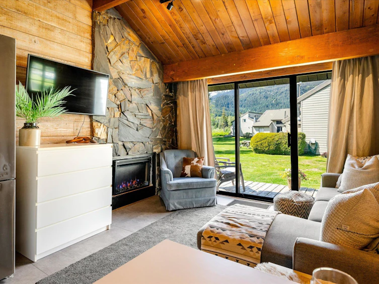 D2-6900 Crabapple Drive, Whistler, BC, V8E 0C5 - 19