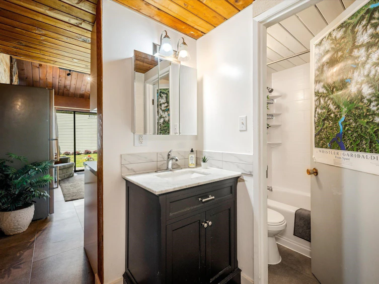 D2-6900 Crabapple Drive, Whistler, BC, V8E 0C5 - 27