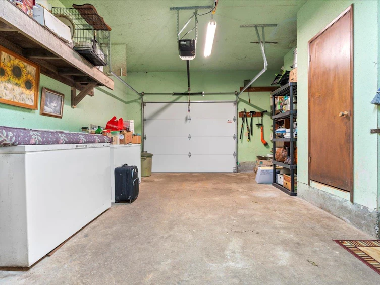 1233 Kosikar Road, Columbia Valley, BC, V2R 4X7 - 21