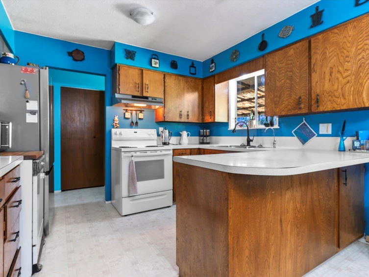 1233 Kosikar Road, Columbia Valley, BC, V2R 4X7 - 11
