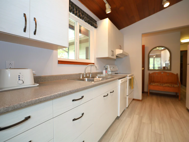 12957 Murdoch Road, Pender Harbour Egmont, BC, V0N 2H1 - 5