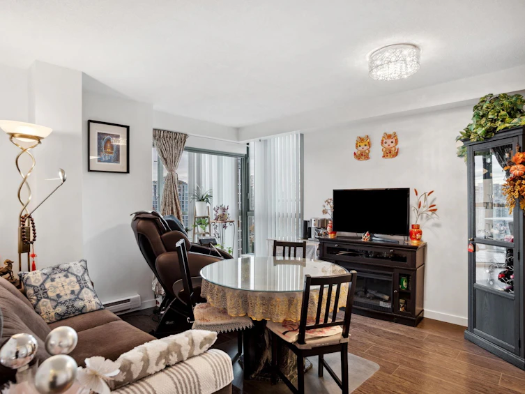 2303-1188 Howe Street, Vancouver, BC, V6Z 2S8 - 3