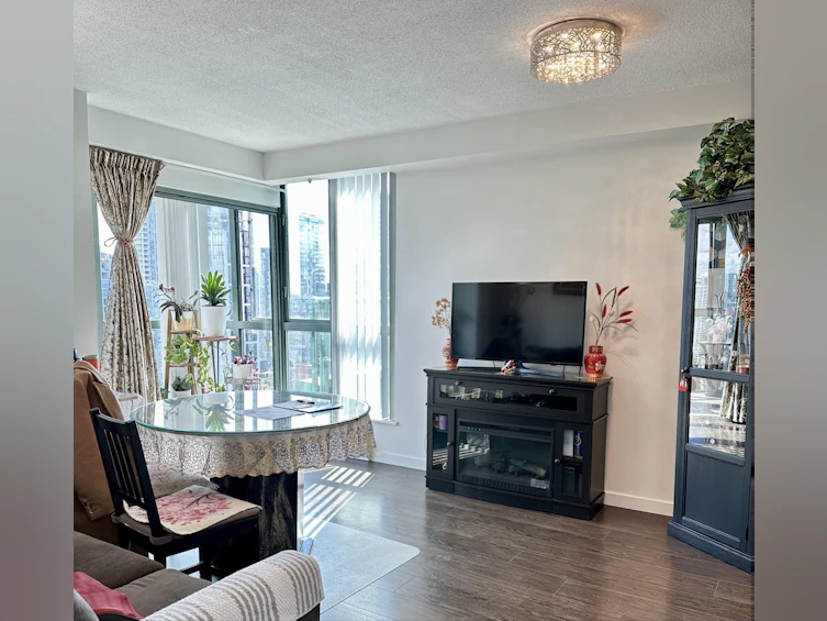 2303-1188 Howe Street, Vancouver, BC, V6Z 2S8 - 2