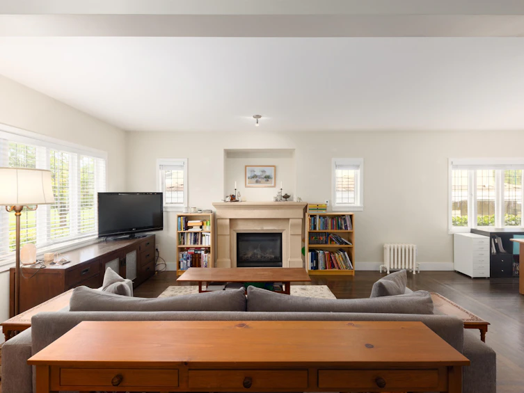 908 W 21st Avenue, Vancouver, BC, V5Z 1Z1 - 4