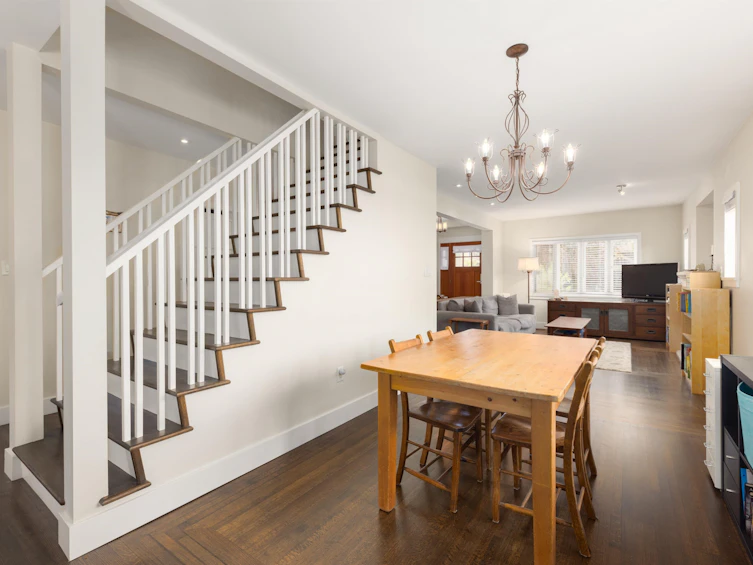 908 W 21st Avenue, Vancouver, BC, V5Z 1Z1 - 9