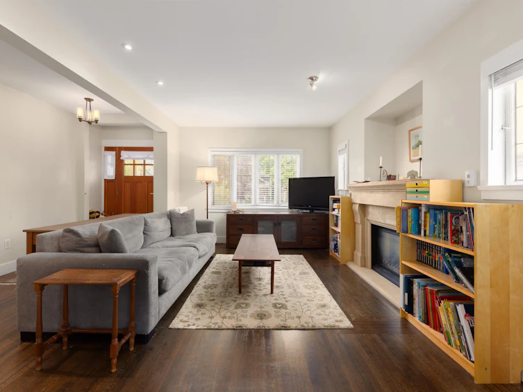 908 W 21st Avenue, Vancouver, BC, V5Z 1Z1 - 5
