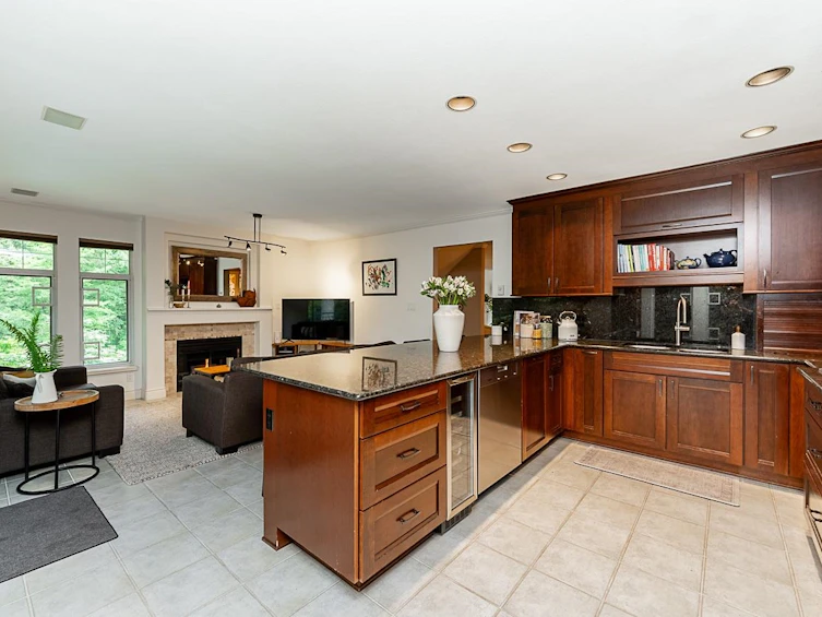 1174 Strathaven Drive, North Vancouver, BC, V7H 2Z6 - 4
