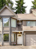 33 1251 Lasalle Place