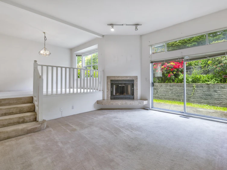 2207 Portside Court, Vancouver, BC, V5P 4T9 - 2