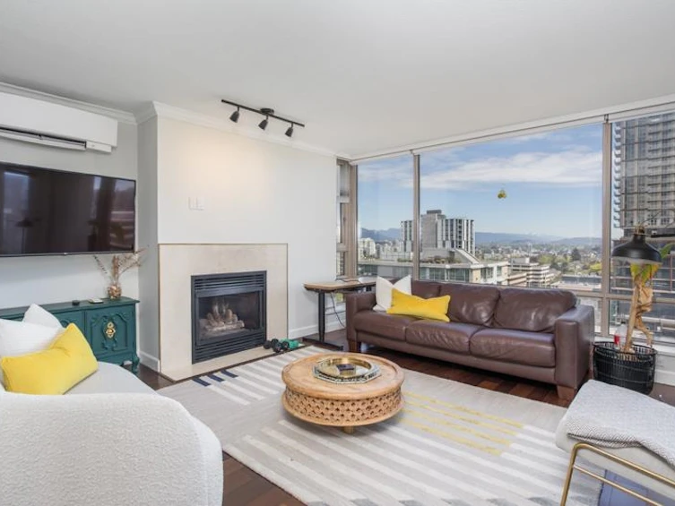 1304-1590 W 8th Avenue, Vancouver, BC, V6J 4R8