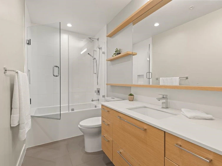 303-1327 Draycott Road, North Vancouver, BC, V7J 1W1 - 34