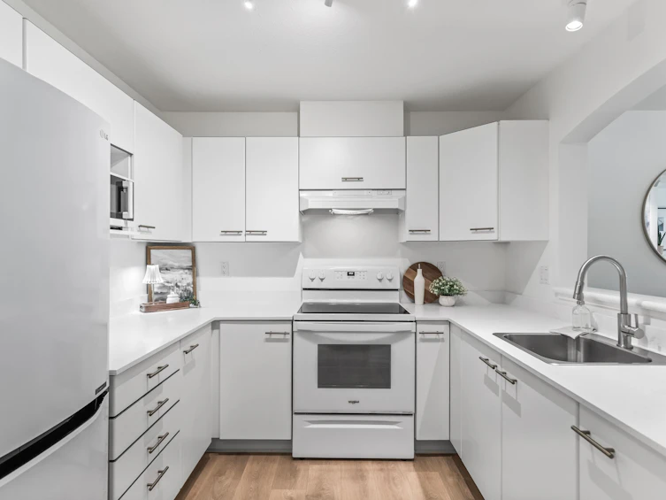 231-1252 Town Centre Boulevard, Coquitlam, BC, V3B 7R7 - 4