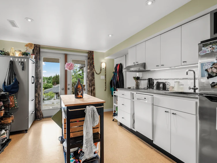 2187 Vanness Avenue, Vancouver, BC, V5N 2M1 - 27