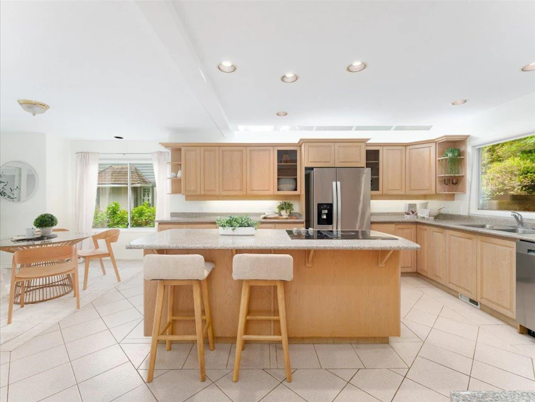 3965 Braemar Place, North Vancouver, BC, V7N 4M8 - 11