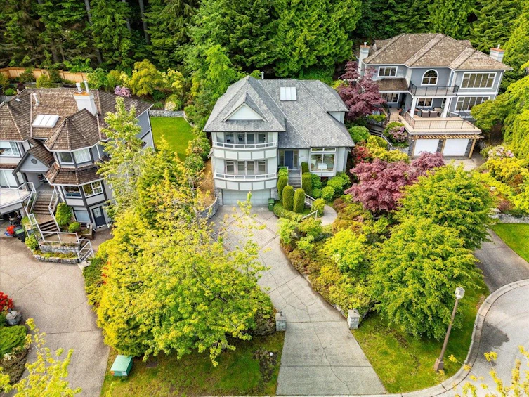 3965 Braemar Place, North Vancouver, BC, V7N 4M8 - 34