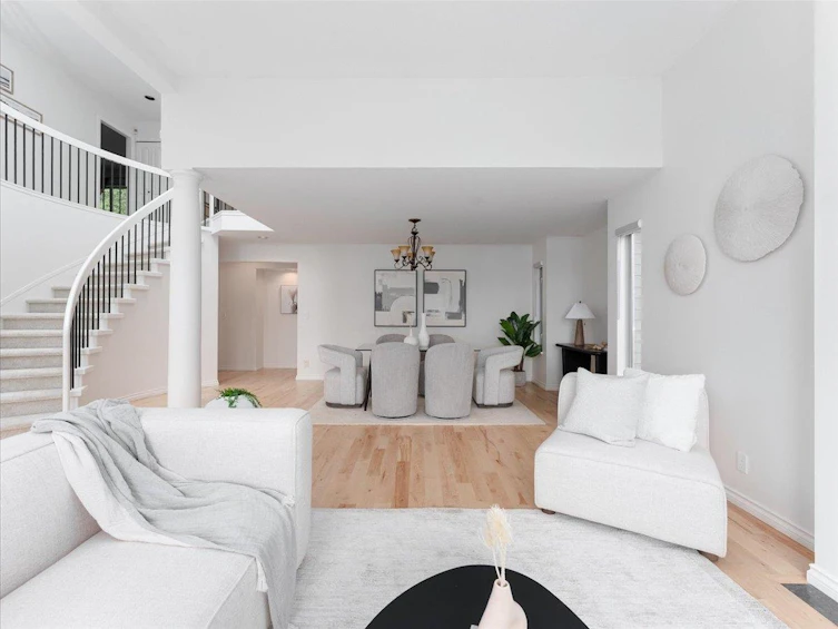 3965 Braemar Place, North Vancouver, BC, V7N 4M8 - 4