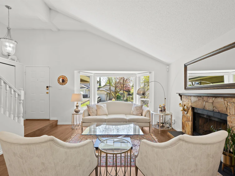 3336 Manning Crescent, North Vancouver, BC, V7H 2R6 - 3
