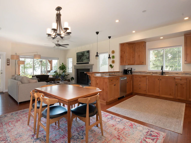 927 Fairway Lane, Bowen Island, BC, V0N 1G2 - 8