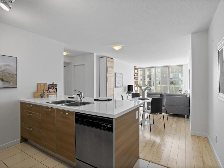 2502-13688 100 Avenue, Surrey, BC, V3T 0G5 - 14