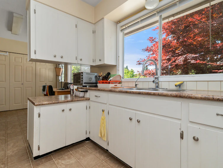 31925 Casper Court, Abbotsford, BC, V2T 2J8 - 10