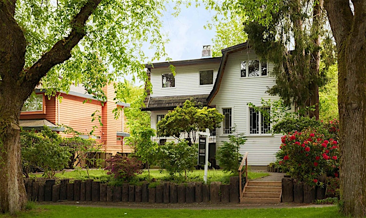 4138 W 13th Avenue, Vancouver, BC, V6R 2T6
