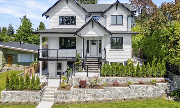 338 W 24th Street