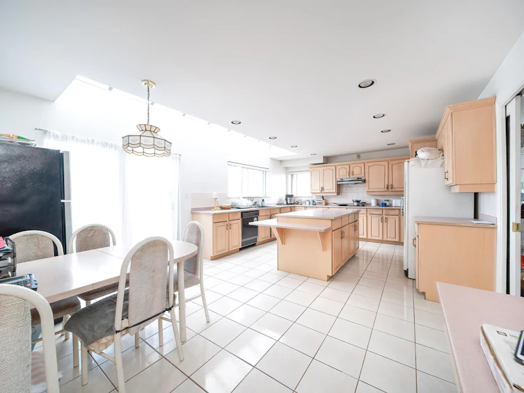 7000 No. 5 Road, Richmond, BC, V6Y 2V2 - 14