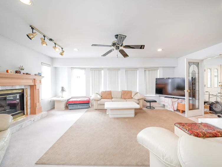 7000 No. 5 Road, Richmond, BC, V6Y 2V2 - 9