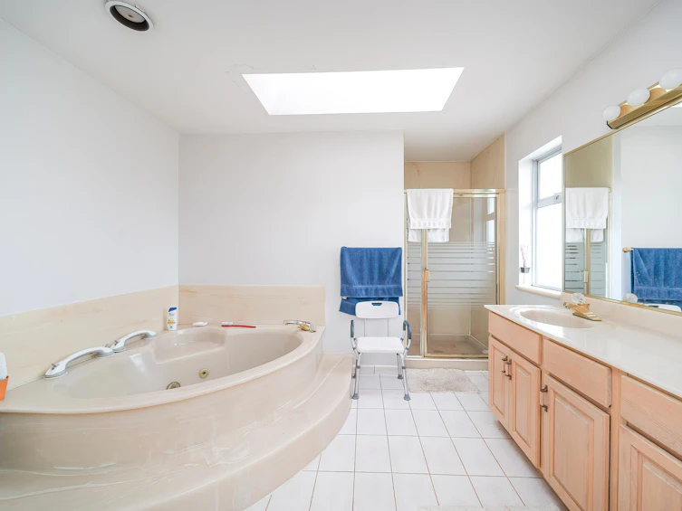 7000 No. 5 Road, Richmond, BC, V6Y 2V2 - 20