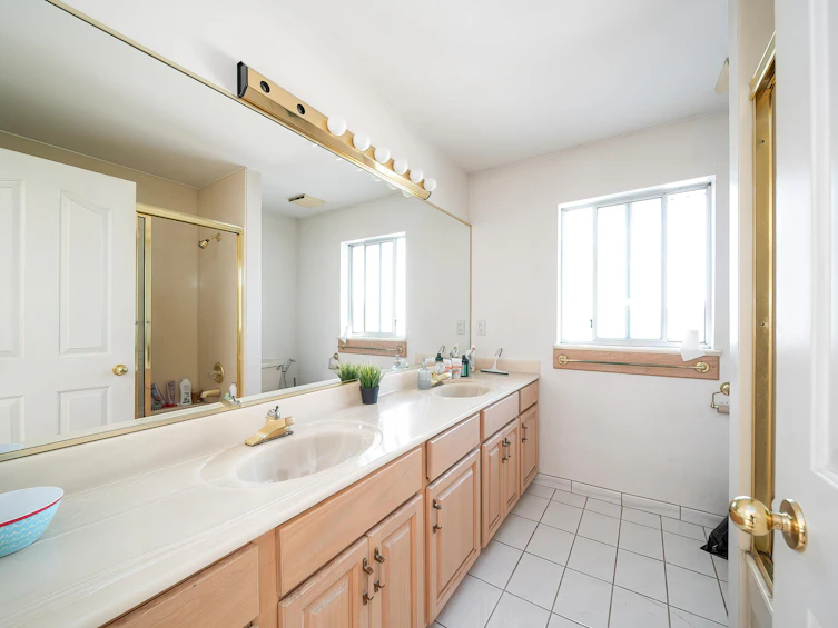 7000 No. 5 Road, Richmond, BC, V6Y 2V2 - 24