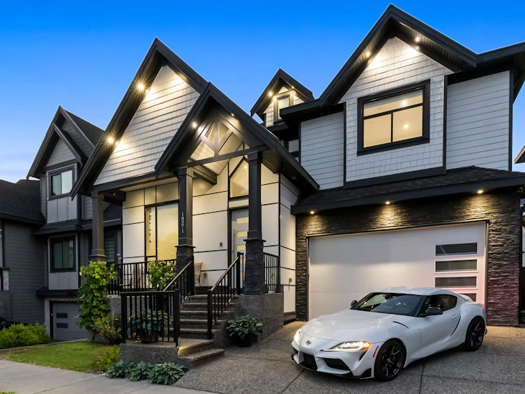 10271 165b Street, Surrey, BC, V4N 1Y7