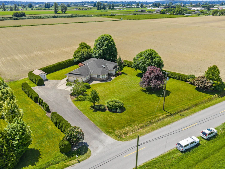 34834 Page Road, Abbotsford, BC, V3G 1N8 - 2