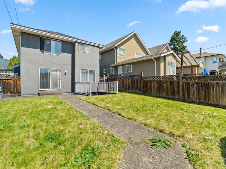 229 E 20th Street, North Vancouver, BC, V7L 3A6 - 10