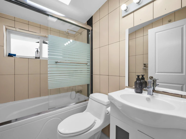 2663 E 6th Avenue, Vancouver, BC, V5M 1R4 - 28