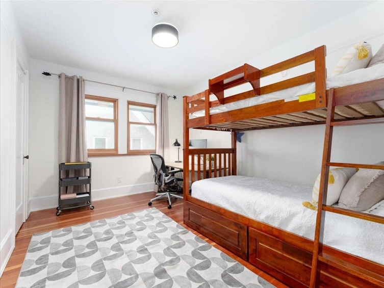 2391 W 10th Avenue, Vancouver, BC, V6K 2J2 - 20