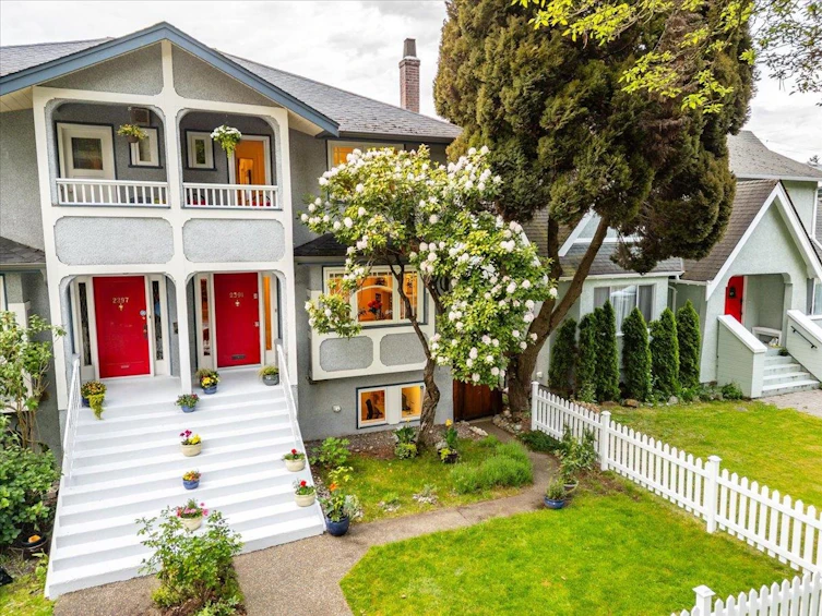 2391 W 10th Avenue, Vancouver, BC, V6K 2J2 - 33