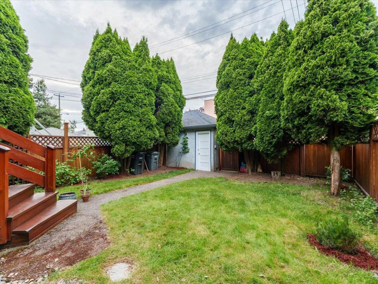 2391 W 10th Avenue, Vancouver, BC, V6K 2J2 - 32