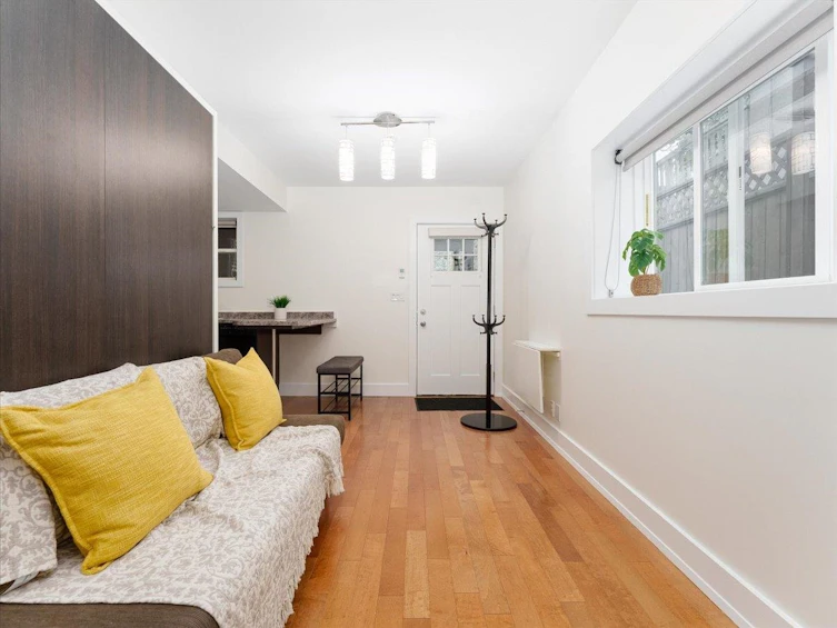 2391 W 10th Avenue, Vancouver, BC, V6K 2J2 - 29