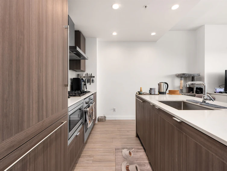 2104-2311 Beta Avenue, Burnaby, BC, V5C 0M1 - 3