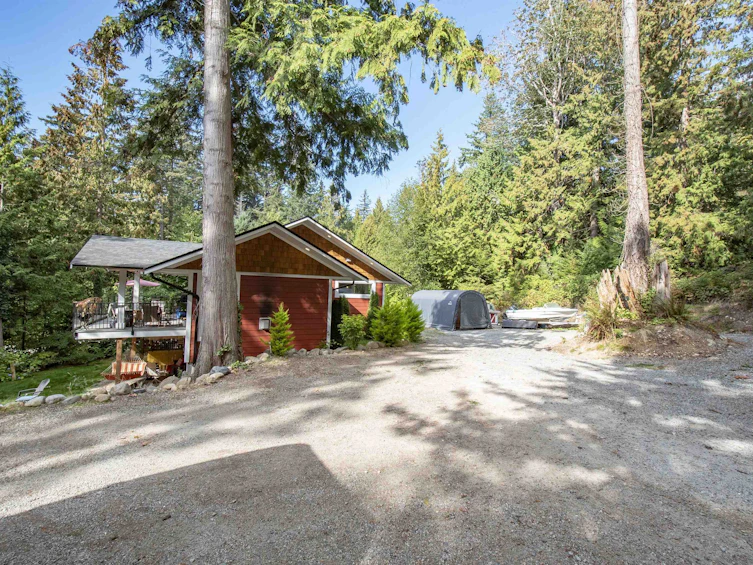 767 Geddes Road, Roberts Creek, BC, V0N 2W6 - 5