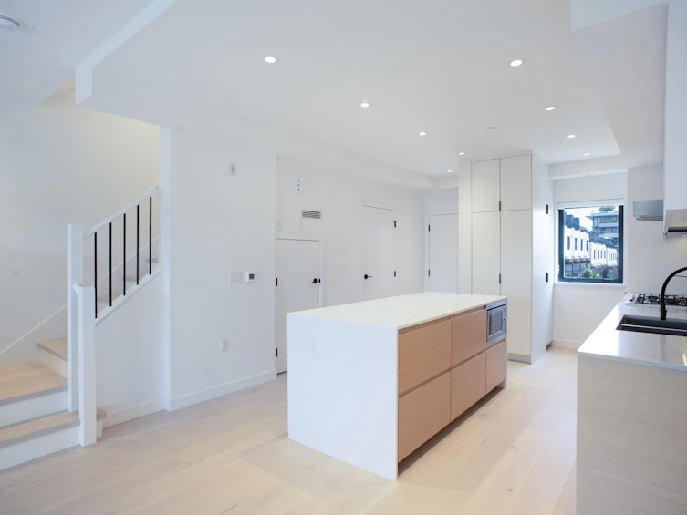 586 W 28th Avenue, Vancouver, BC, V5Z 2H1 - 10