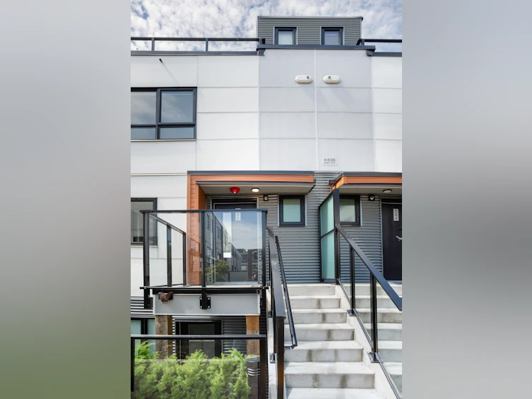 586 W 28th Avenue, Vancouver, BC, V5Z 2H1 - 28