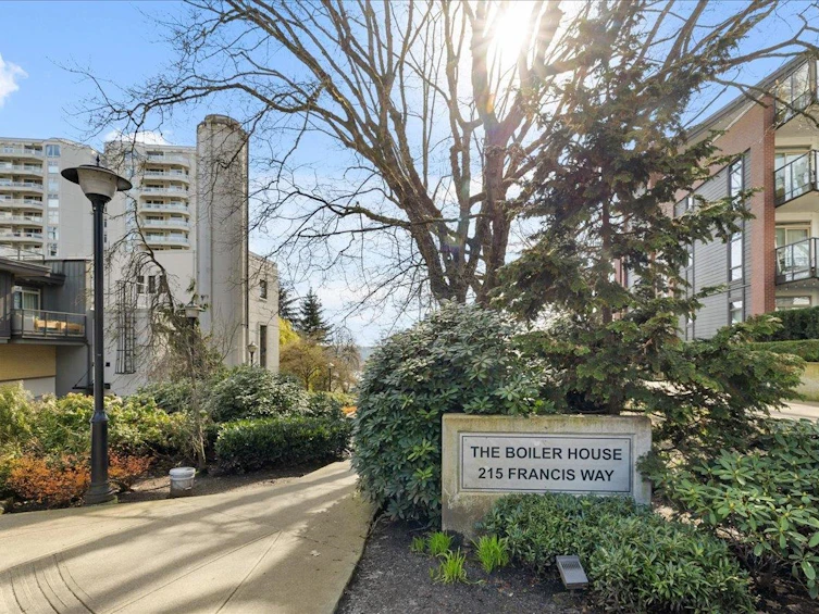 406-265 Ross Drive, New Westminster, BC, V3L 0C8 - 40