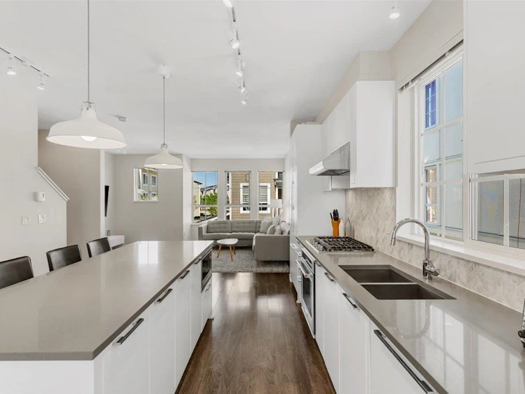 41-5551 Admiral Way, Delta, BC, V4K 0C9 - 2