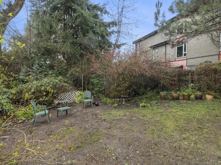 520 Salsbury Drive, Vancouver, BC, V5L 3Z7 - 31